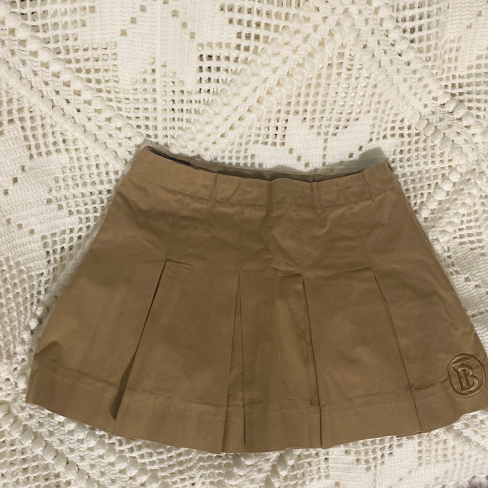 girls Burberry skirt